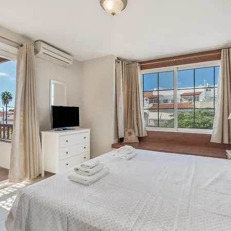 La Caleta Seaside With Pool