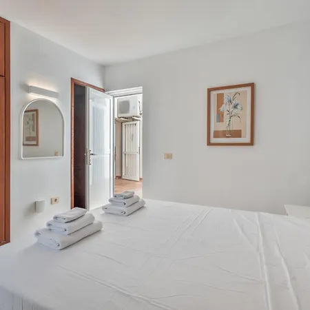 La Caleta Seaside With Pool